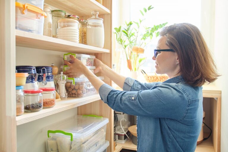 12 Ideias Para Organizar Sua Cozinha: Decoração Luxuosa e Elegante