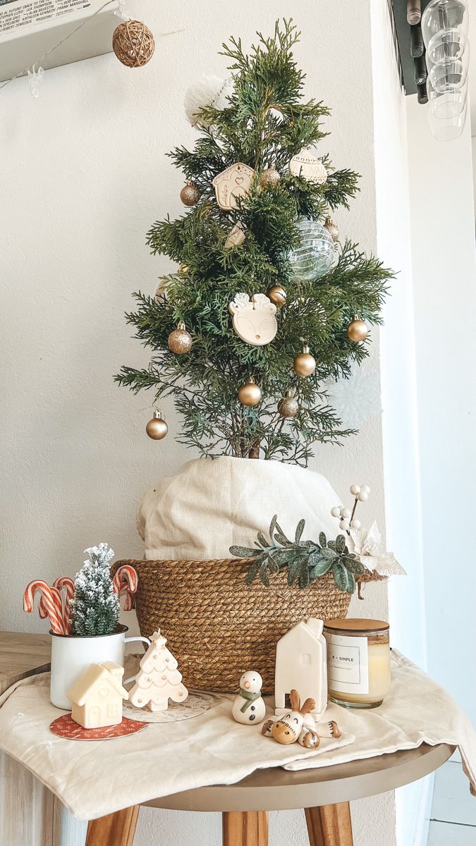 6 Ideias Incríveis para Decorar o Pé da Árvore de Natal com estilo