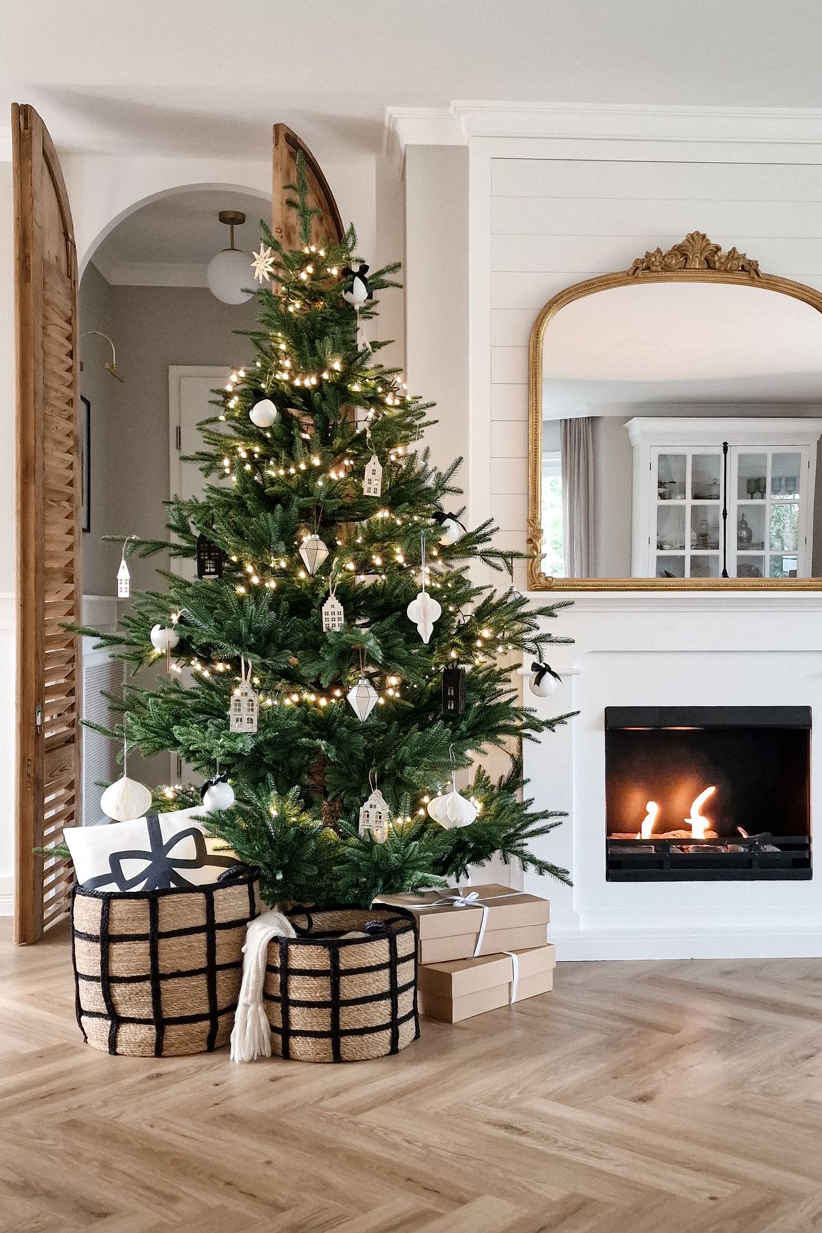 6 Ideias Incríveis para Decorar o Pé da Árvore de Natal com estilo