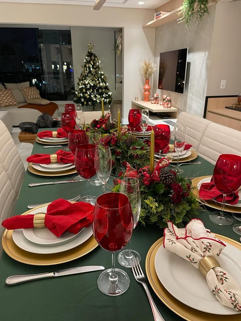 Como Decorar a sua Mesa de Natal: Guia Completo