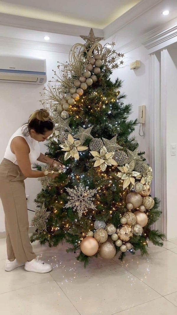 Como Decorar a Árvore de Natal: Guia de Cores, Tendências e Enfeites