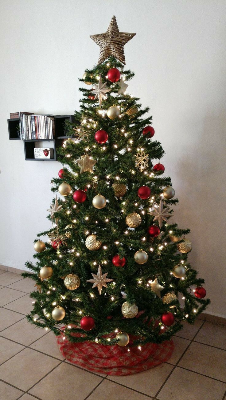 Como Decorar a Árvore de Natal: Guia de Cores, Tendências e Enfeites